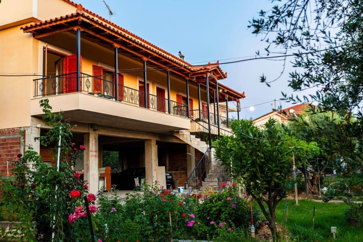 Апартаменты Nelly'S Seaview Retreat - Summer Cozy Getaway Захаро Экстерьер фото