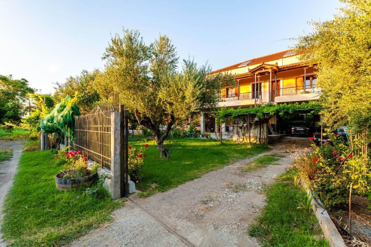 Апартаменты Nelly'S Seaview Retreat - Summer Cozy Getaway Захаро Экстерьер фото